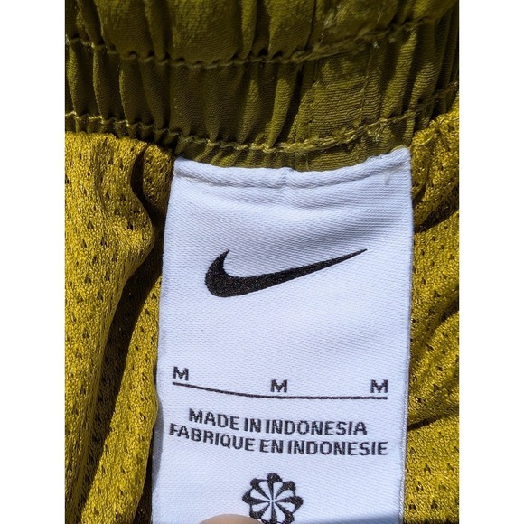 Nike Shorts Mens Medium Green Above Knee Standard Fit Swim Trunks NWT - Picture 3 of 7